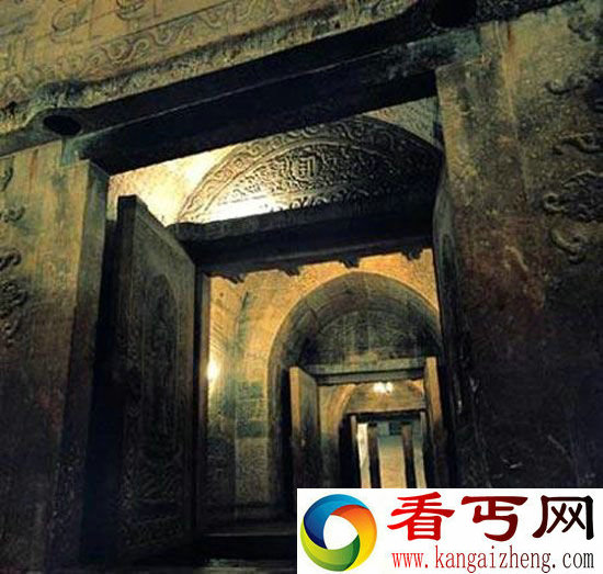 清朝大帝乾隆陵墓未解之谜裕陵三劫谜团
