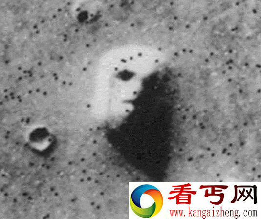 火星惊现外星人坠毁UFO!十大火星神秘物盘点