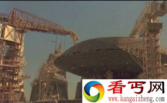 UFO坠毁俄罗斯农场 外星人的交通事故?