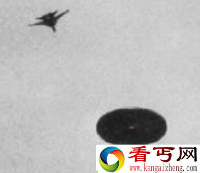 美上空惊现巨型UFO 长1600多米速度秒杀战机