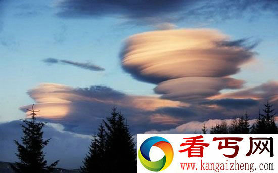 苏格兰上空拍摄 罕见UFO状层云