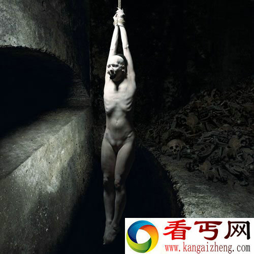 “永恒沉睡”的视觉盛宴 惨白裸体阐述德国神秘哲学