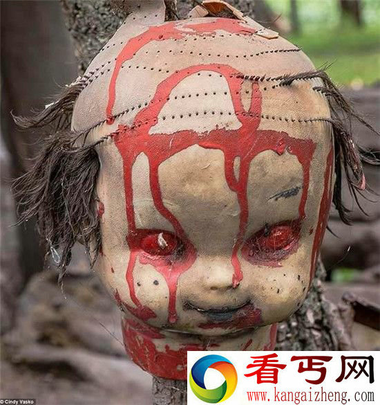 墨西哥恐怖娃娃岛遍布玩偶 血眼惨肢犹如宗教祭婴