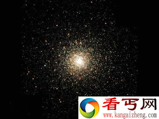 发现宇宙最古老星系 质量为太阳1000万亿倍