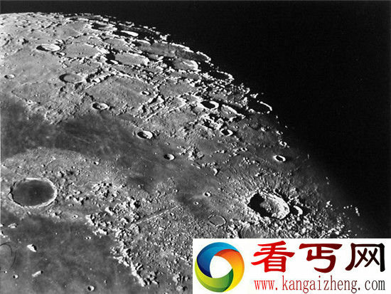 小行星撞击曾造福火星?探究火星生命起源