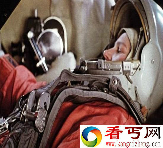 宇宙UFO灵异事件外星人入侵? 女宇航员集体怀孕