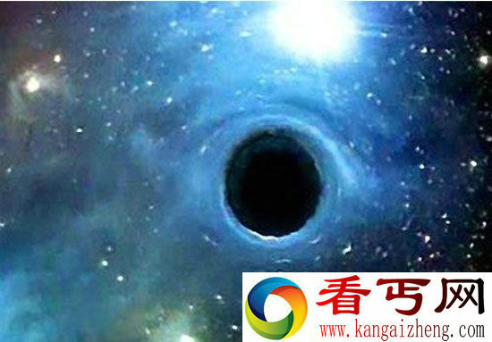 黑洞里面是什么?黑洞吃太阳撞坏奇点