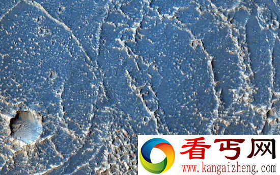 宇宙火星美照!艾彻斯裂谷 明暗对比强烈色调鲜明