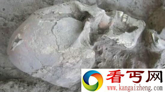 考古学家在墨西哥发现畸形头骨 疑似外星人