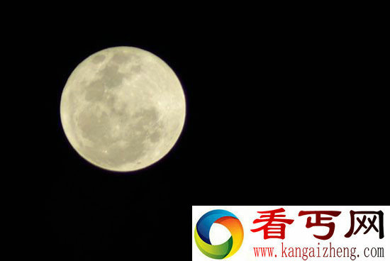 月球背面隐藏UFO飞船残骸?十大月球谜题揭晓
