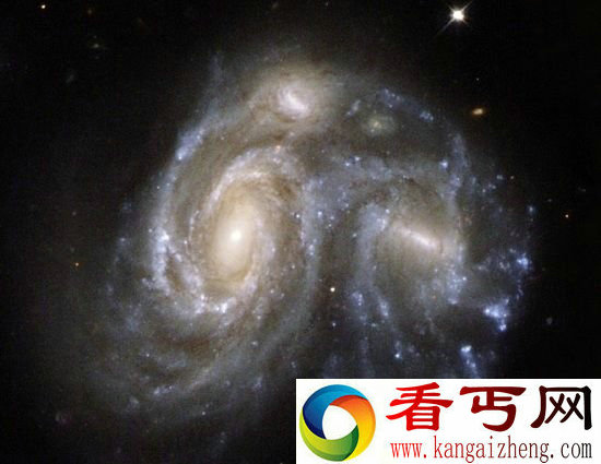 宇宙星系团的绝美碰撞 唤醒神奇射电凤凰