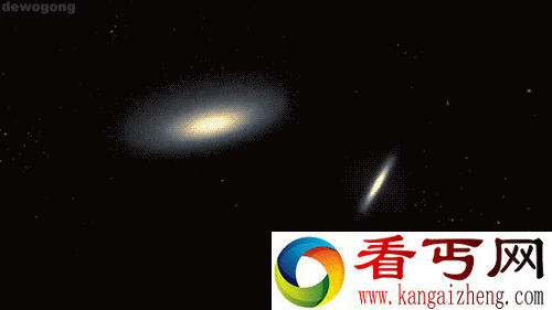 宇宙间的星系碰撞 神奇壮观的车轮烟花