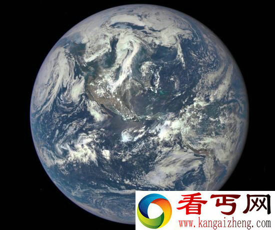 NASA公布地球“素颜照” 看上去一片“灰蒙蒙”