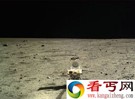 嫦娥三号和玉兔拍摄到 月球表面照片