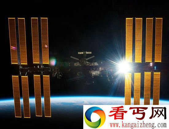 人在太空中如何生活 航天宇航员需要喝尿