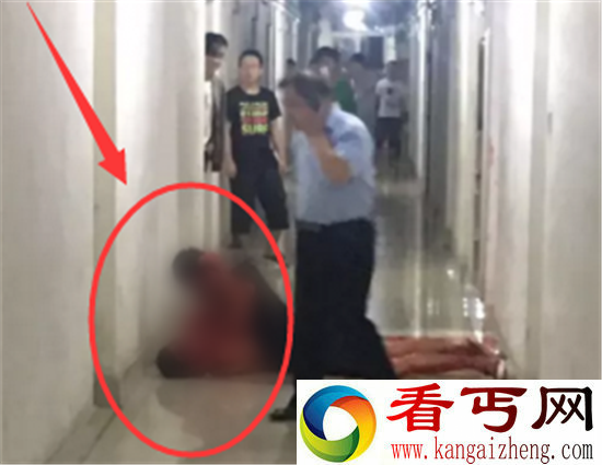 两男生寝室斗殴连捅4刀 因抢游戏蓝buff血溅宿舍