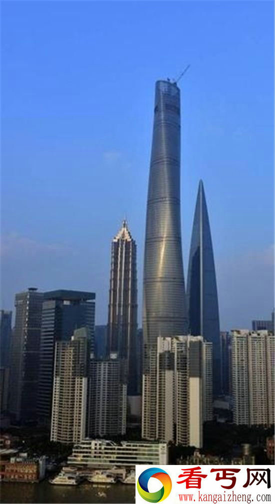 中国第一高楼封顶站在632米高楼顶是什么感觉