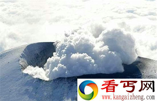 火山喷发时10个震撼景观 壮观惊人!