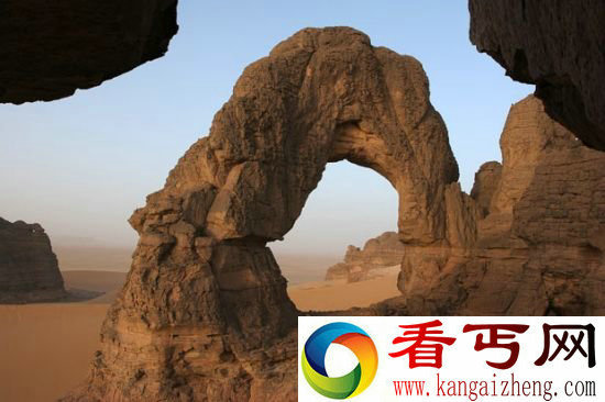撒哈拉沙漠巨型拱门