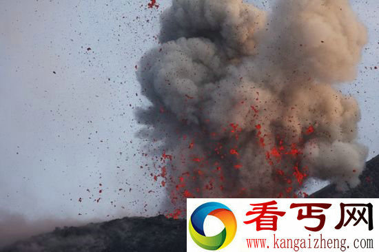 印尼苏门答腊喀拉喀托火山
