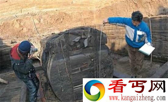 千年古墓竟挖掘出活女尸 震惊世界!