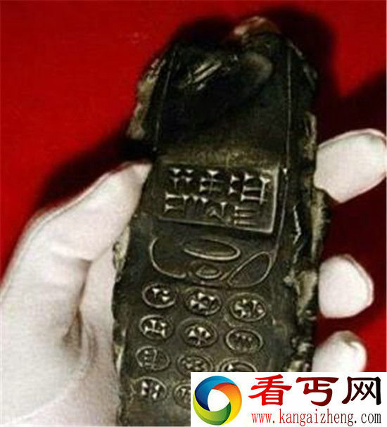 800岁手机酷似诺基亚 疑似外星人发明