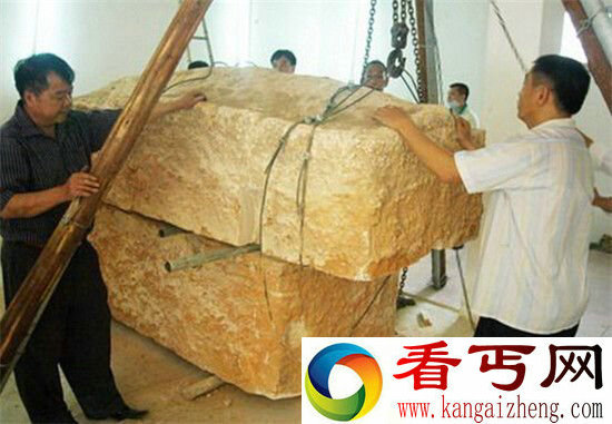 百年古墓三大谜团 墓坑竟有手表?