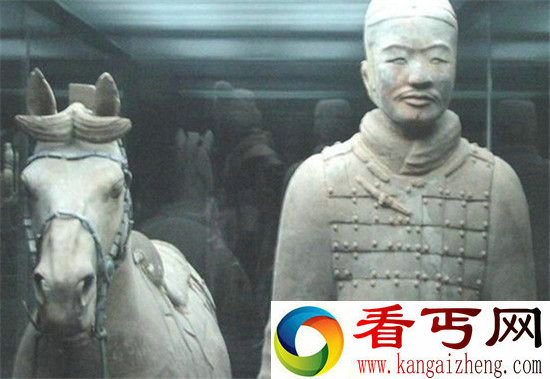 !秦陵兵马俑为何都不戴头盔