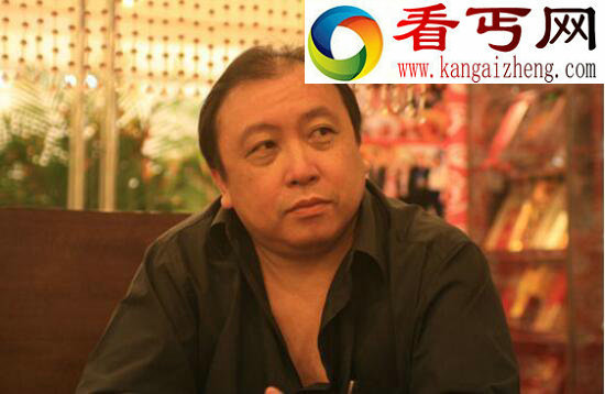 向华强黑社会背景有多大？逼成龙下跪玩过无数女明星