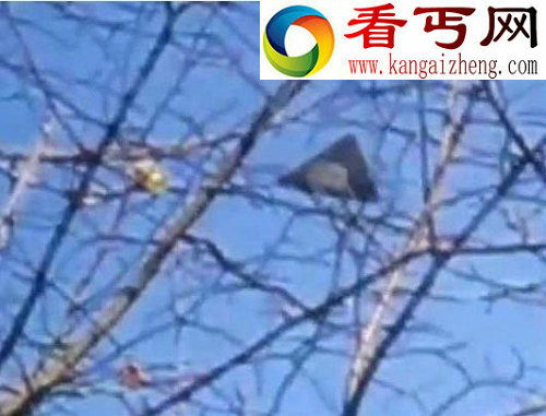 英国小镇上空再现三角形UFO 今年7大飞碟现英伦