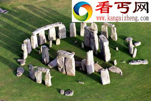 英国奇异的史前巨石阵女性生殖器的象征