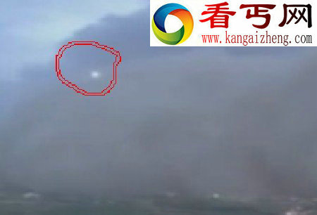 美国凤凰城沙尘暴惊现不明飞行物UFO 