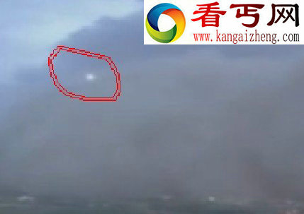 美国凤凰城沙尘暴惊现不明飞行物UFO 