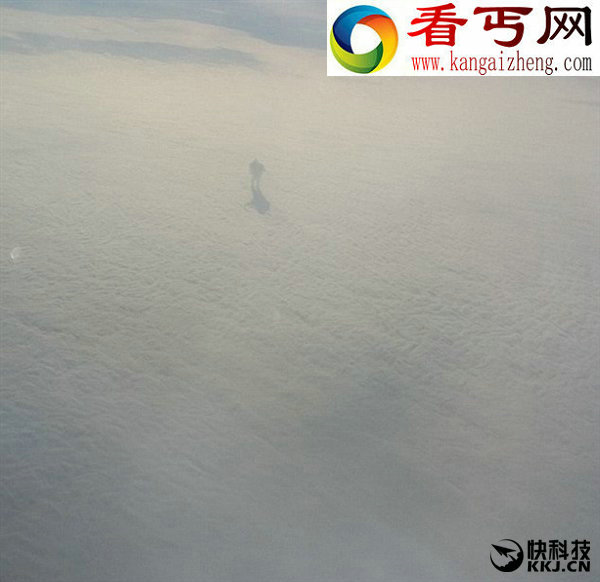 9000米高空发现神秘人影 外星人真的存在吗