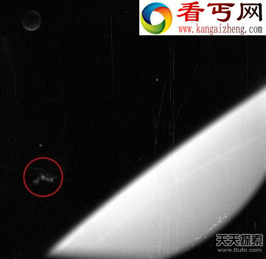 55年前的照片上发现UFO外星人在监视美国