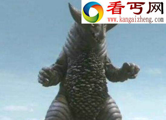 生命力最强的怪兽,古代怪兽哥莫拉(切断尾巴仍暴走)