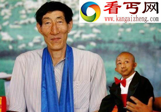 中国最高的人，鲍喜顺2.36米/儿子与姚明一样高