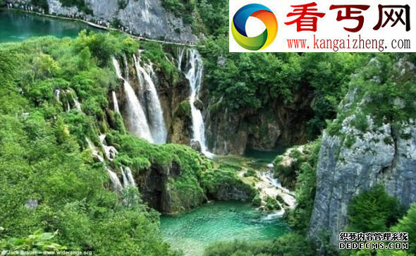 游客能沿着公园提供的小径游览几小时 探访克罗地亚最美瀑布沉积物形成天然堤坝