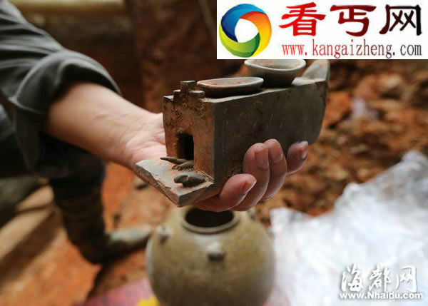 福州一小区建电梯挖出唐朝墓葬