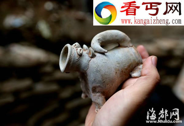 福州一小区建电梯挖出唐朝墓葬