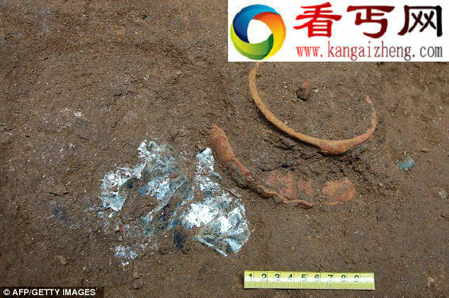 被发现的玛雅皇家墓穴到处都是玉石珠宝