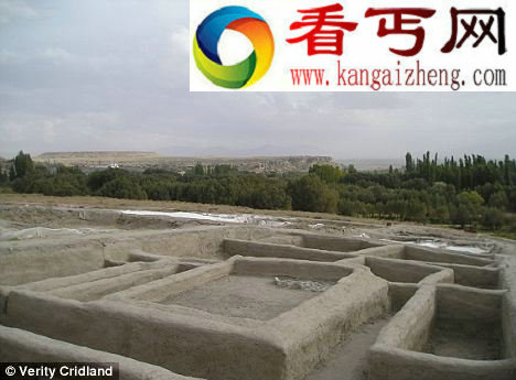 9500年前黑曜石手镯表面光滑如望远镜镜片