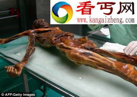 阿尔卑斯山惊现5000年冰尸:沧桑瘦弱犀利哥