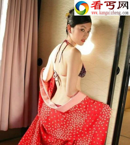 揭露最真实的日本女人脱下和服风骚毕露！