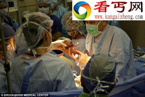 30岁美国女子产下健康6胞胎