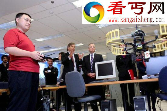 未来机器人将代替人类执行危险任务
