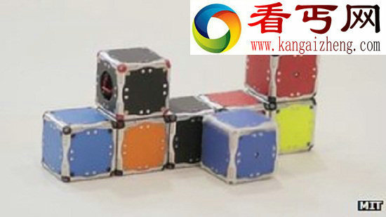 科学家研究出可自我组装的立方体机器人