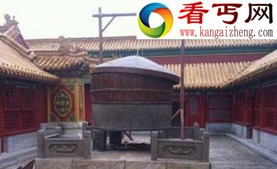 古代蒸刑受刑全过程，将活人蒸煮灼伤窒息而死