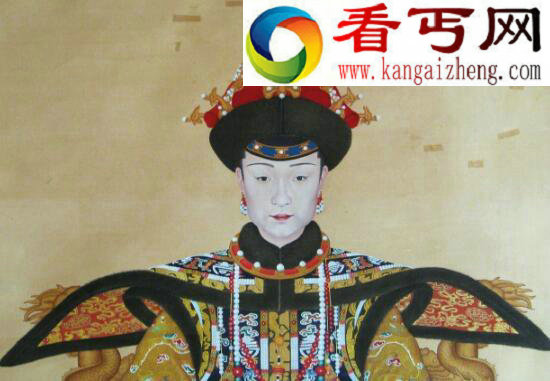 风流皇帝乾隆的皇后是谁，乾隆的皇后为何一个病死一个被废